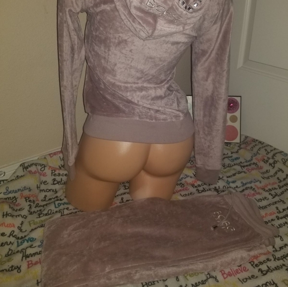 BACBGMaxazria - Picture 6 of 6